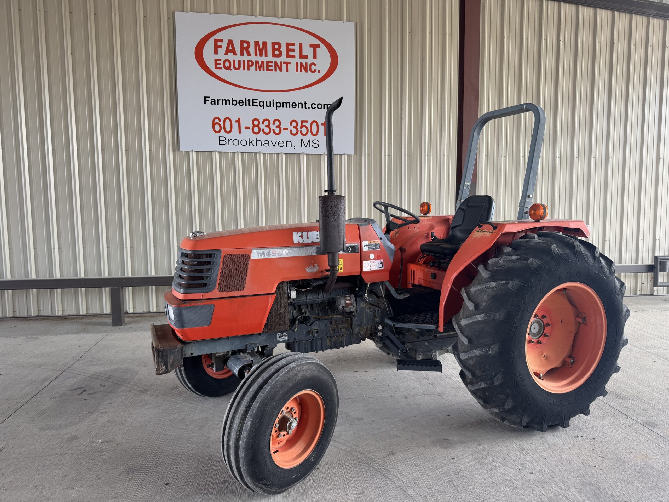 2001 Kubota M4900SU Equipment Image0