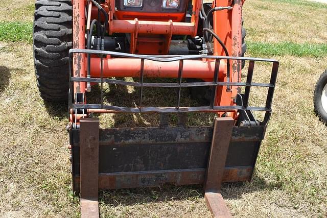 Image of Kubota M4900 equipment image 4