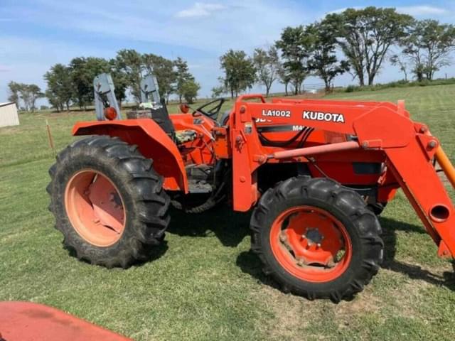 Image of Kubota M4900 equipment image 2