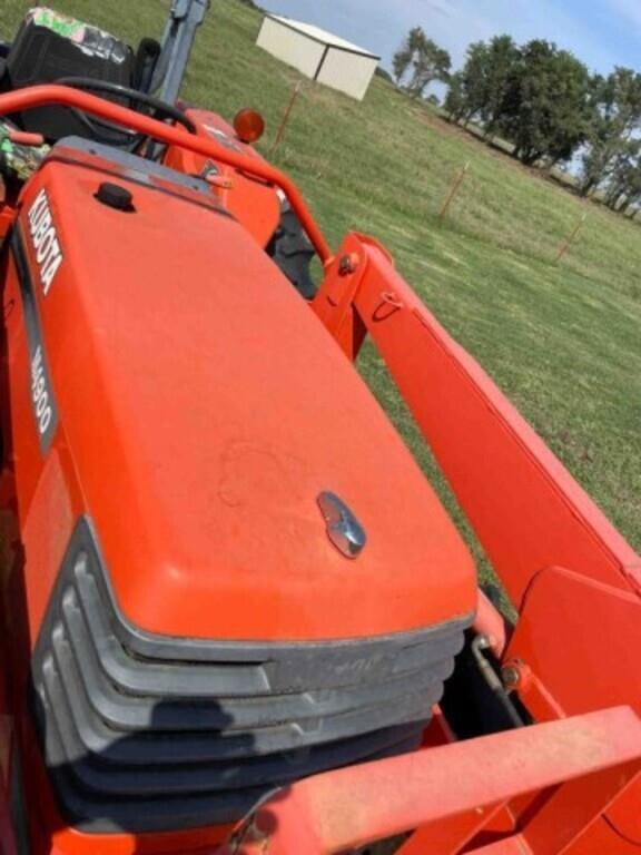 Image of Kubota M4900 equipment image 4