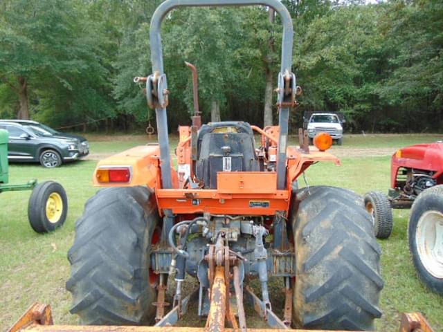 Image of Kubota M4900 equipment image 3