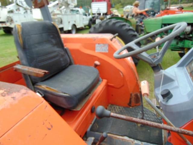 Image of Kubota M4900 equipment image 4