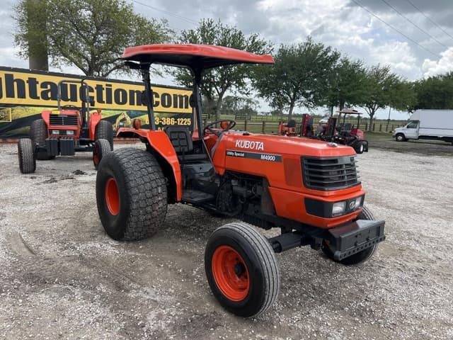 Image of Kubota M4900SU equipment image 4