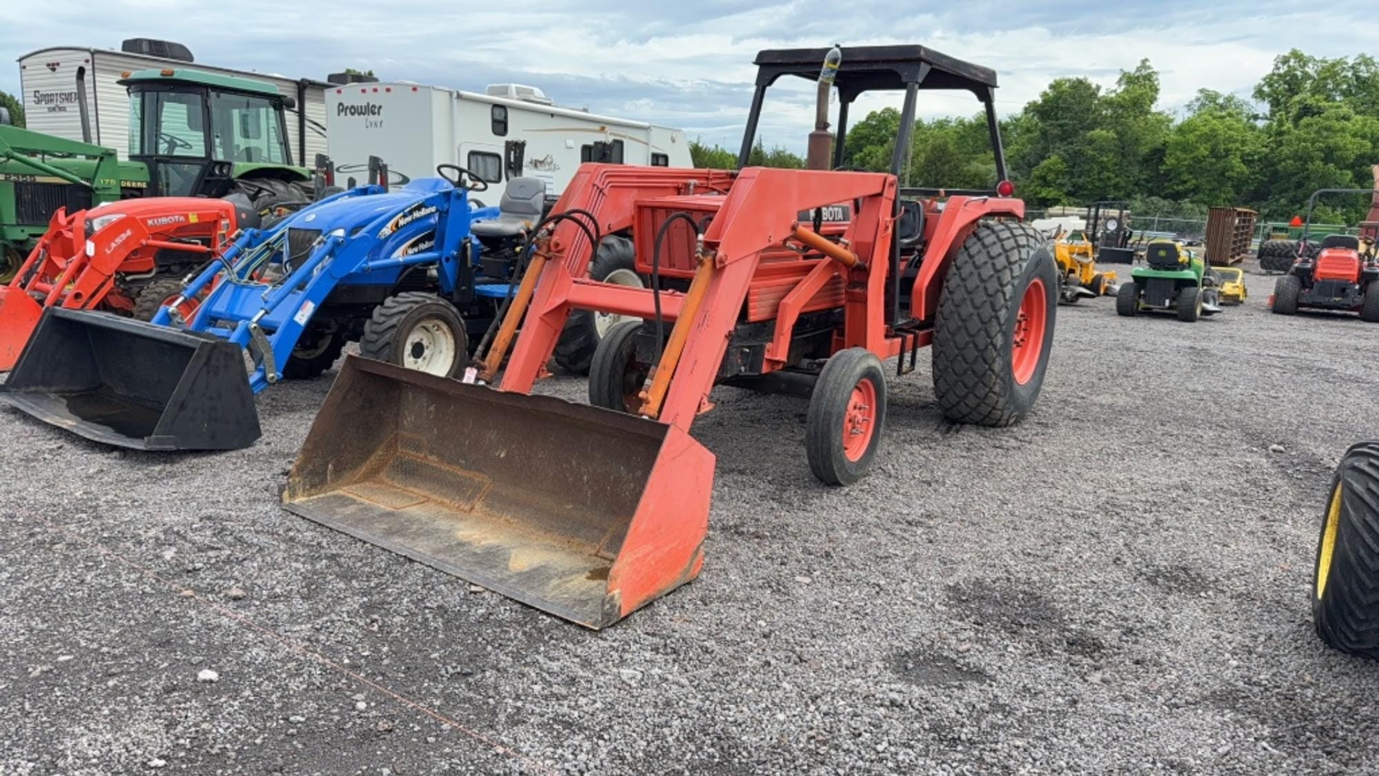 Kubota M4950 Equipment Image0