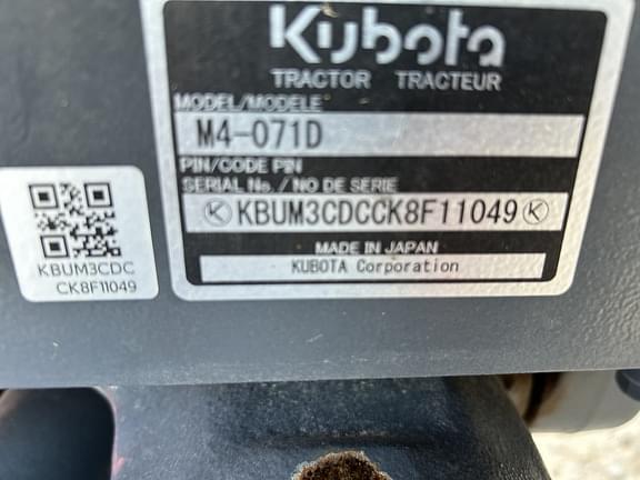 Image of Kubota M4D-071 equipment image 3