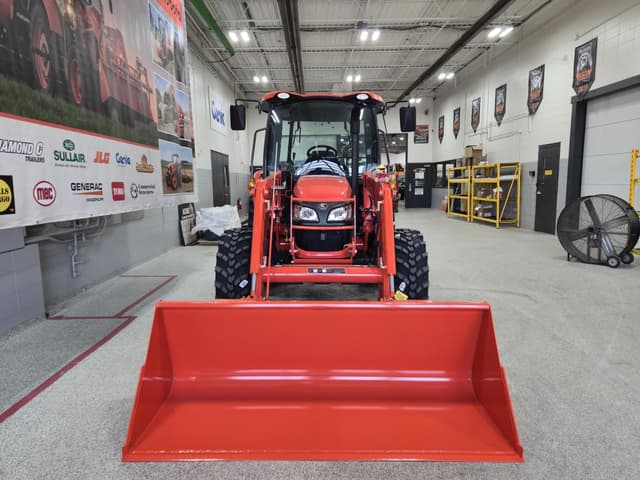 Image of Kubota M4D-071HDC12 equipment image 2