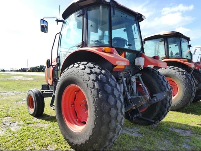 Image of Kubota M5-091 equipment image 3