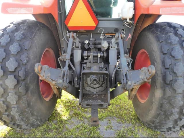 Image of Kubota M5-091 equipment image 4