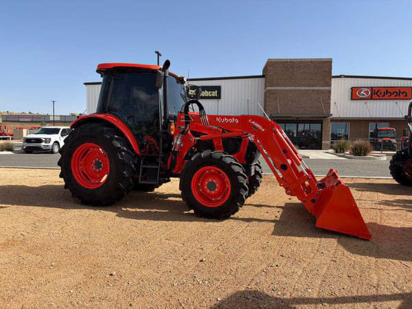 Kubota M5-091 Equipment Image0