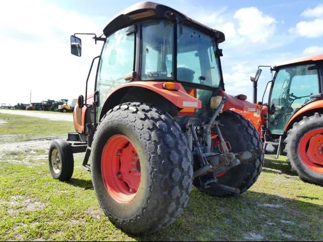 Image of Kubota M5-091 equipment image 3