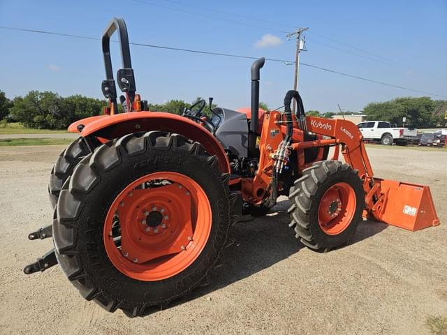 Image of Kubota M5-091 equipment image 4