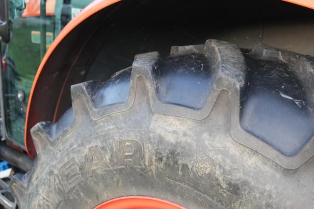 Image of Kubota M5-111 equipment image 4