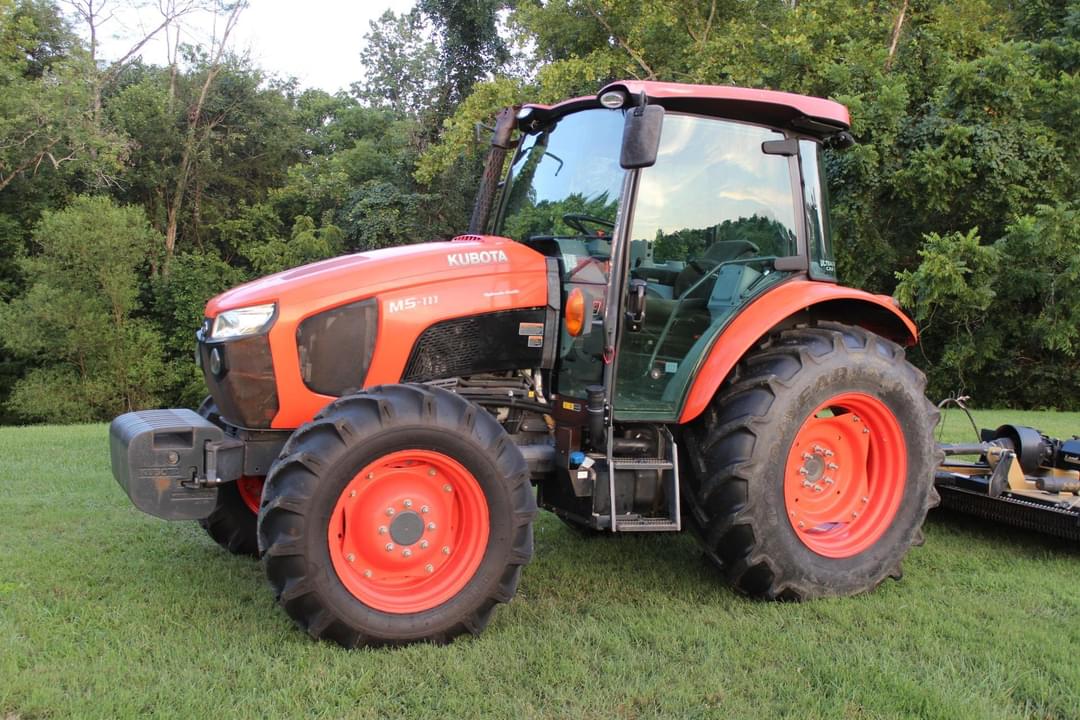 Image of Kubota M5-111 Primary image