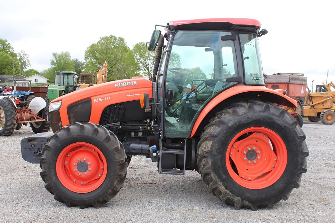Image of Kubota M5-111 Primary image