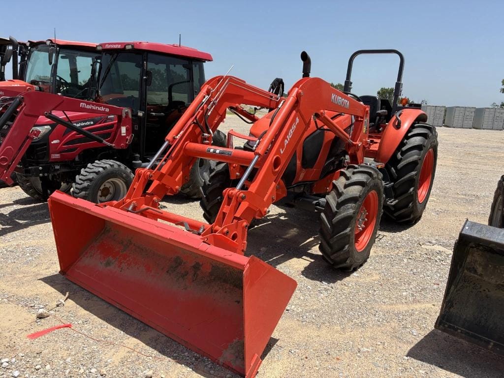 Kubota M5-111 Equipment Image0