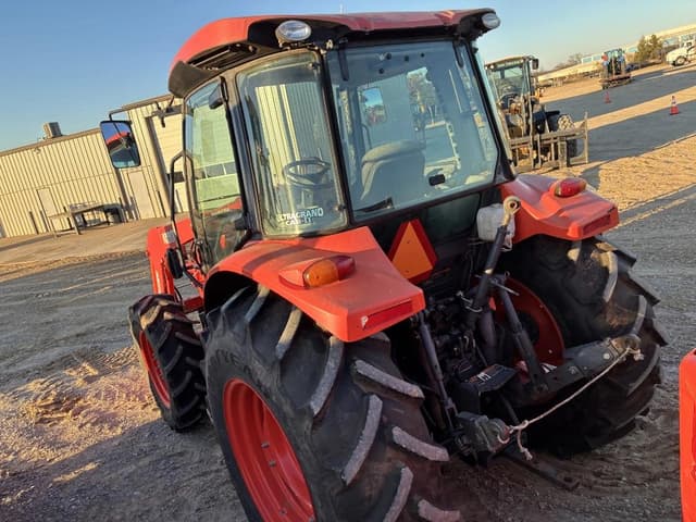 Image of Kubota M5-111 equipment image 3