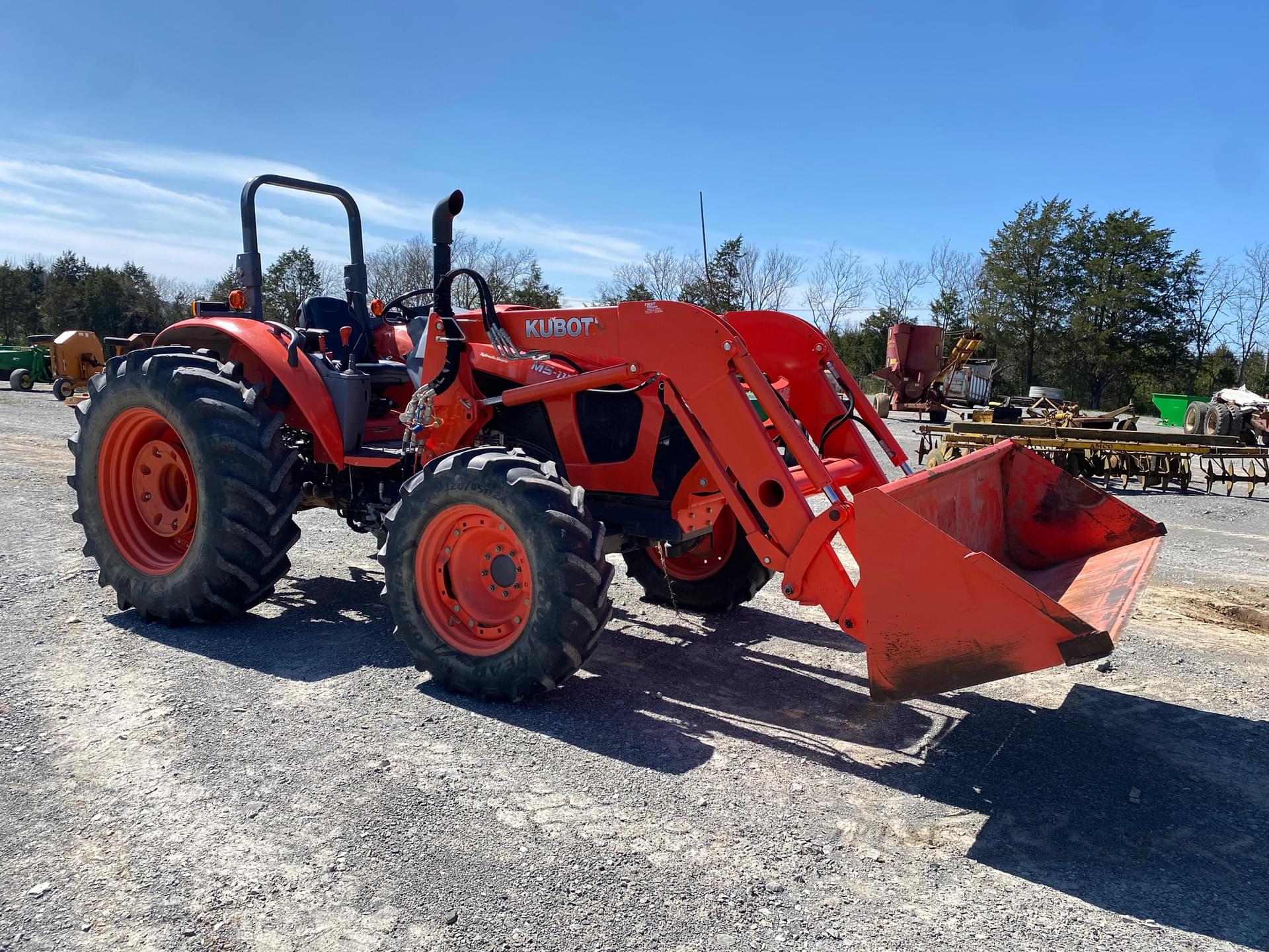 Kubota M5-111 Tractors 100 to 174 HP for Sale | Tractor Zoom