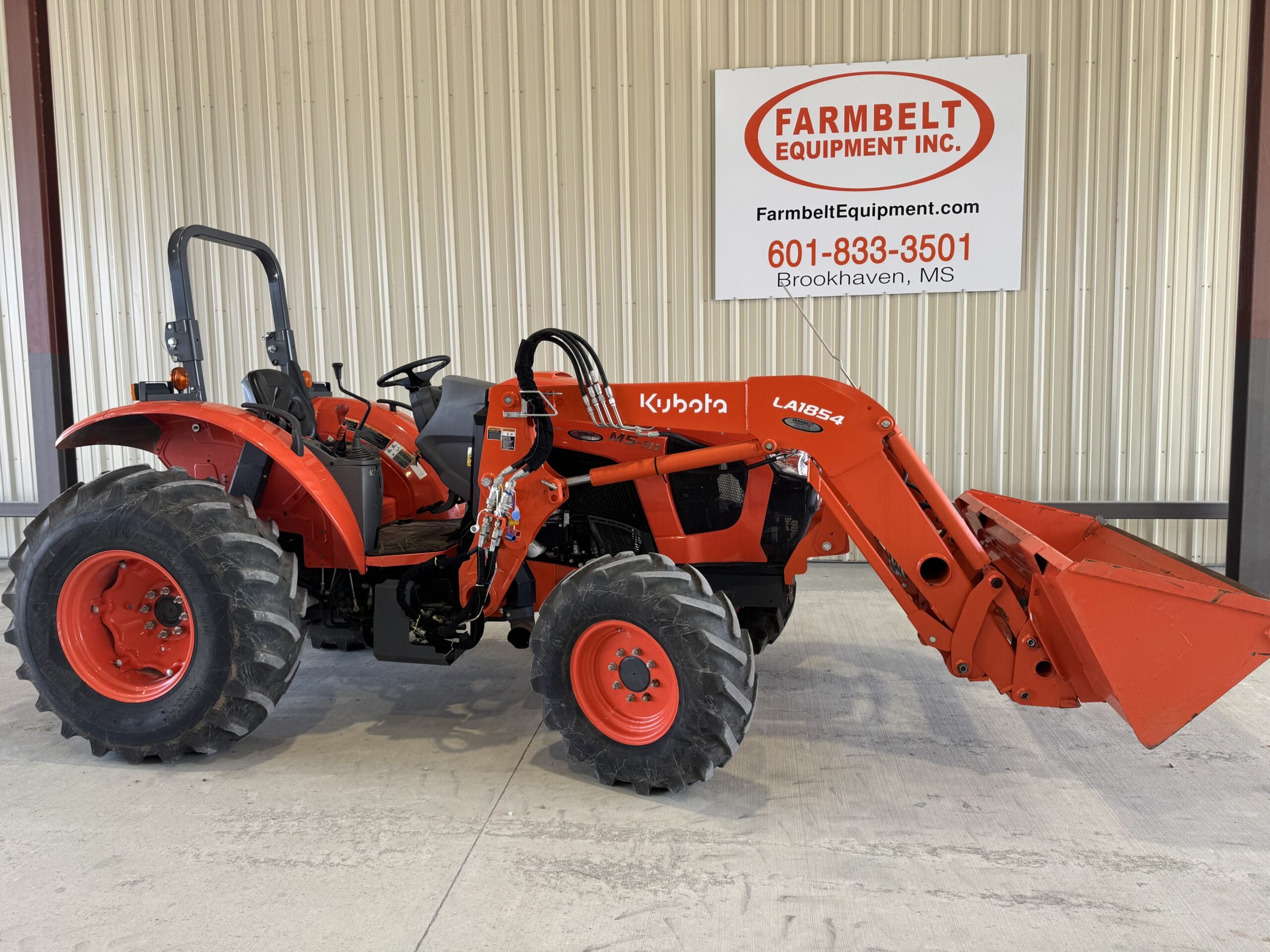 2023 Kubota M5-111 Equipment Image0