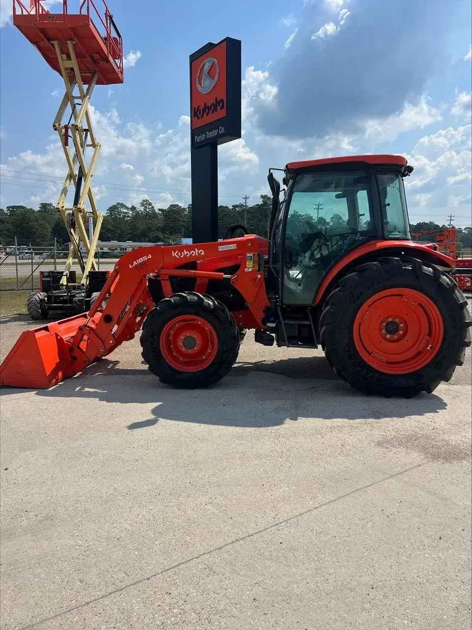 Image of Kubota M5-111 Primary Image