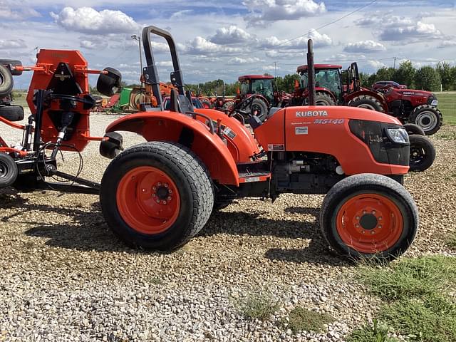 Image of Kubota M5140 equipment image 1