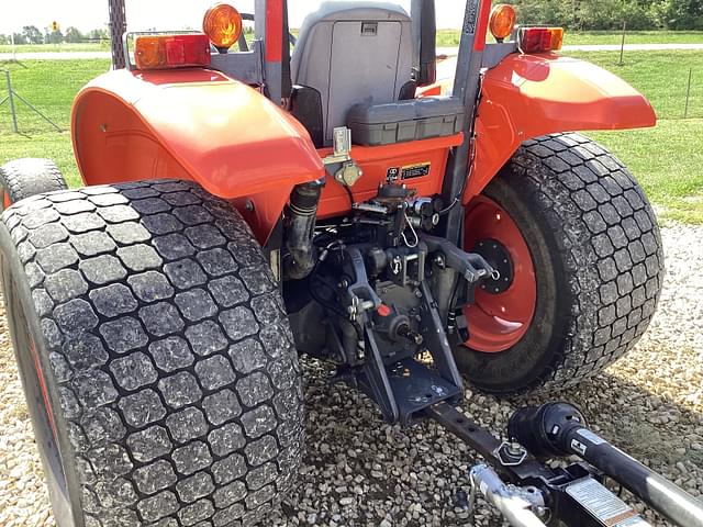 Image of Kubota M5140 equipment image 3