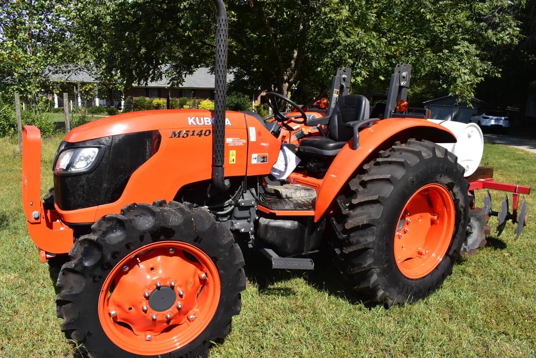 Image of Kubota M5140 Primary image