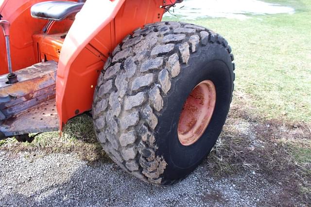 Image of Kubota M5400 equipment image 3