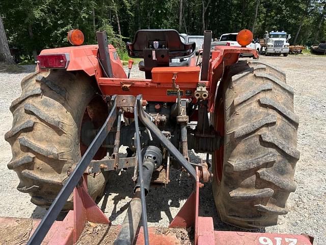 Image of Kubota M5400 equipment image 3
