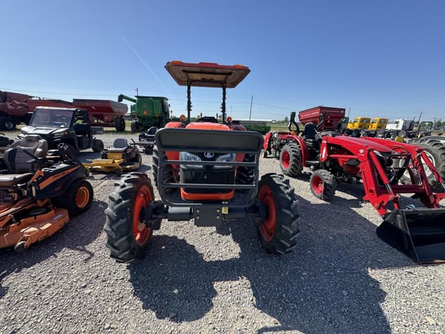 Image of Kubota M5640SU equipment image 3