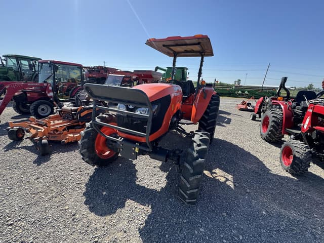Image of Kubota M5640SU equipment image 2