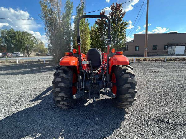 Image of Kubota M5660 equipment image 3