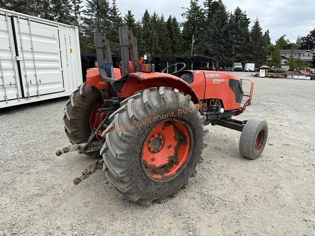 Image of Kubota M5660SUD equipment image 3