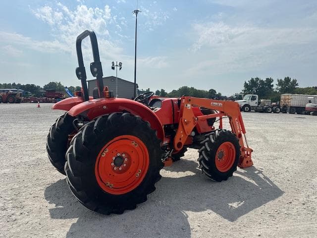 Image of Kubota M5660SUD equipment image 4