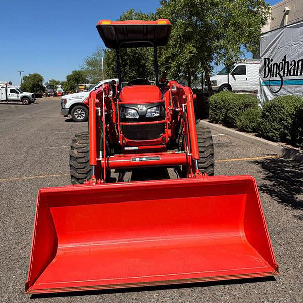 Image of Kubota M5660SUHD equipment image 2