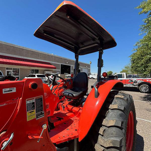 Image of Kubota M5660SUHD equipment image 4