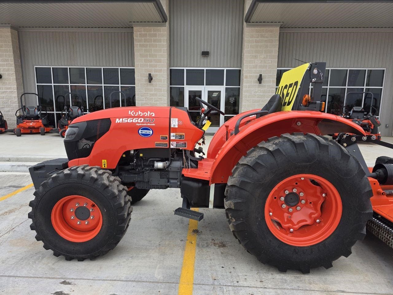 2021 Kubota M5660SUHD Equipment Image0