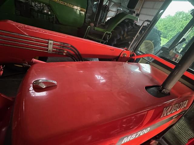 Image of Kubota M5700 equipment image 4