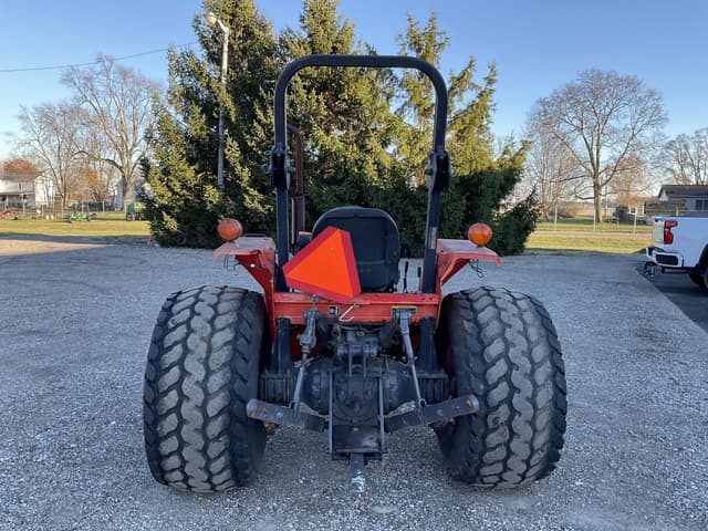Image of Kubota M5700 equipment image 3