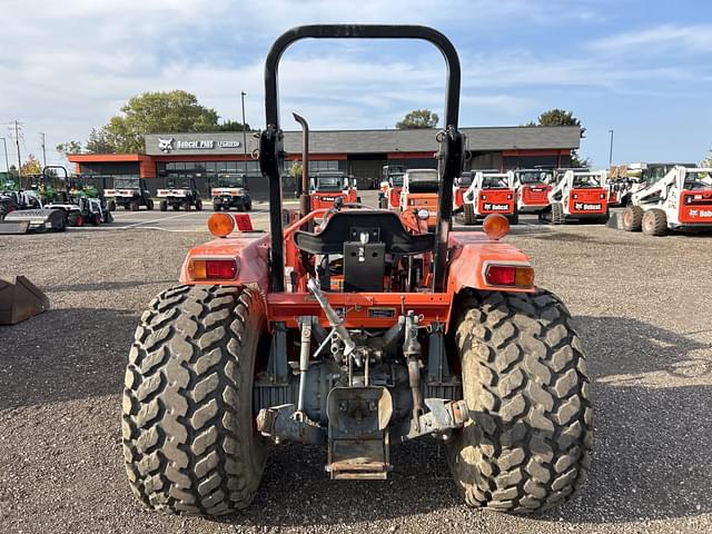 Image of Kubota M5700 equipment image 3