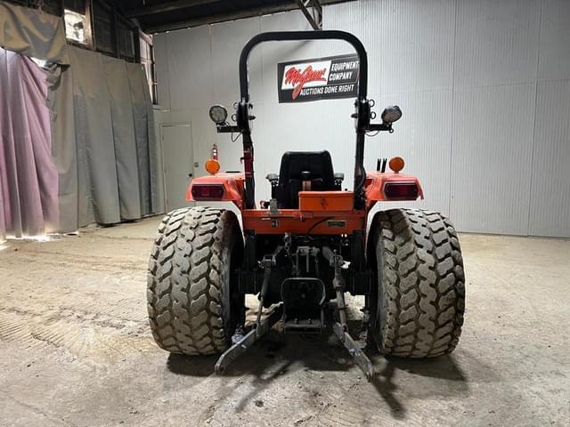 Image of Kubota M5700 equipment image 3