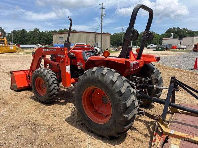 Image of Kubota M5700 equipment image 4