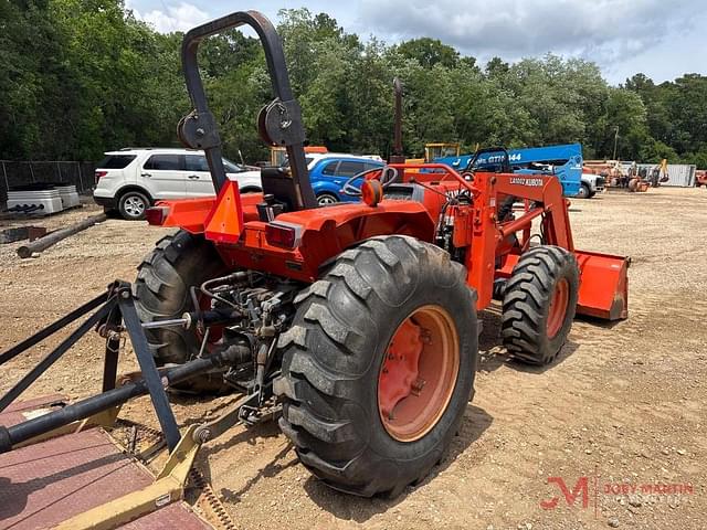 Image of Kubota M5700 equipment image 3