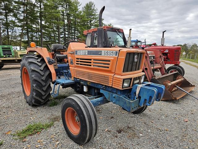 Image of Kubota M5950 equipment image 3