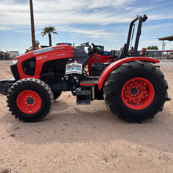 Kubota M5L-111-SN Equipment Image0