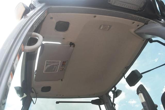 Image of Kubota M6-101 equipment image 4