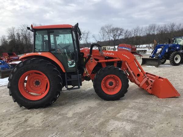 Image of Kubota M6-111 equipment image 2