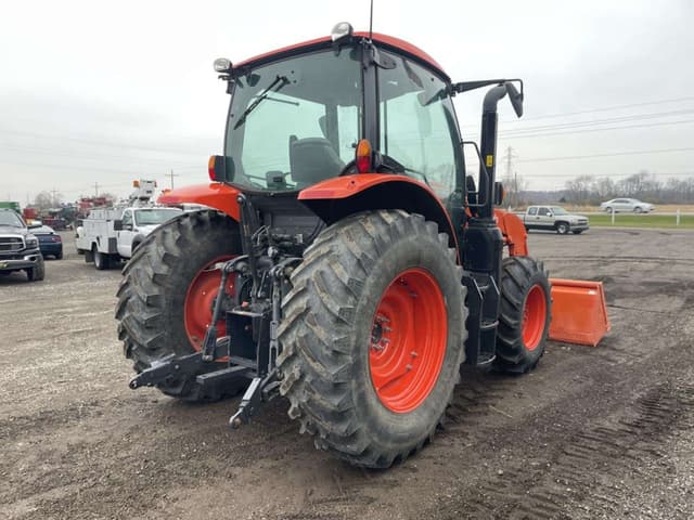 Image of Kubota M6-111 equipment image 4