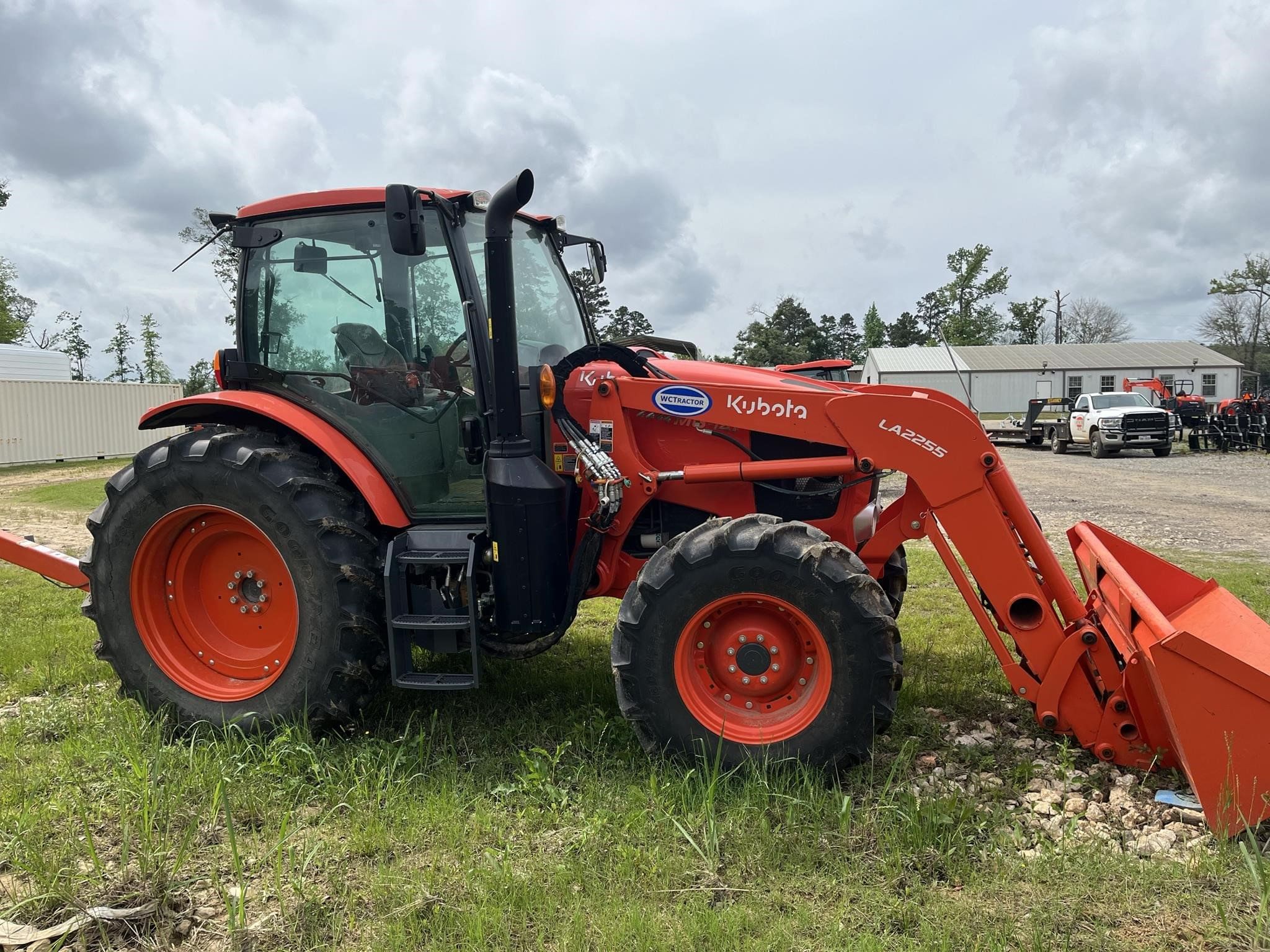 2021 Kubota M6-141 Equipment Image0