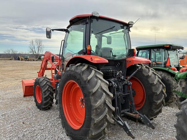 Image of Kubota M6-141 equipment image 3