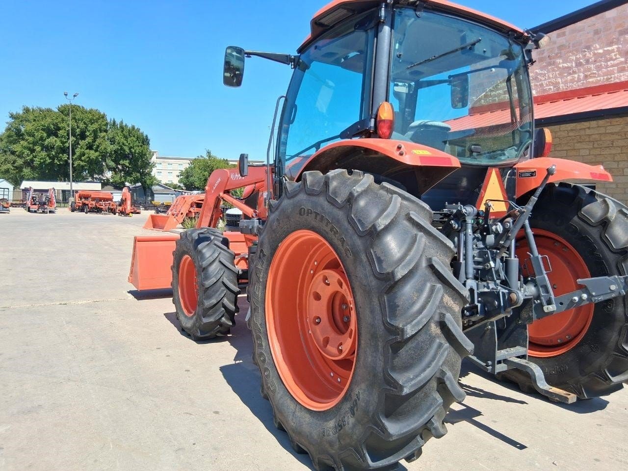 2021 Kubota M6-141 Equipment Image0